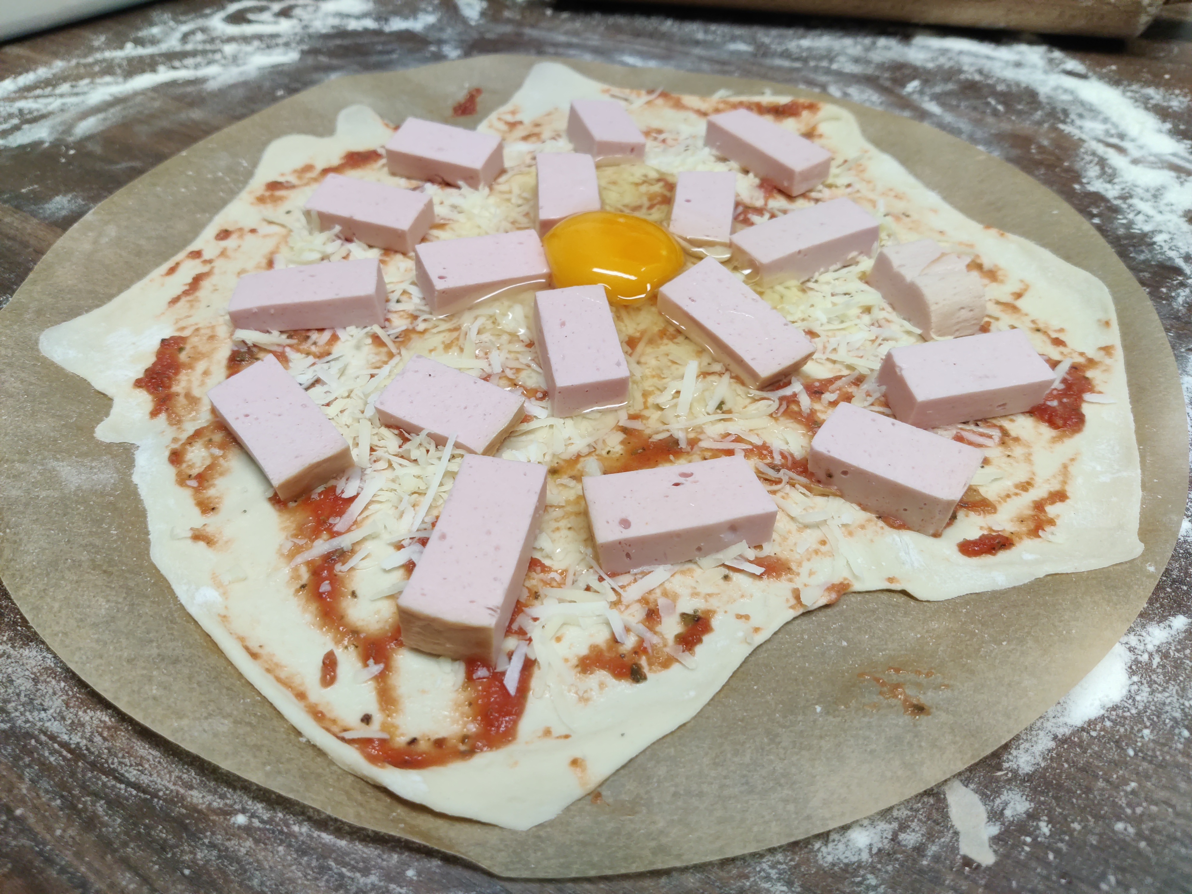 Pizza Leberkäs-Spiegelei