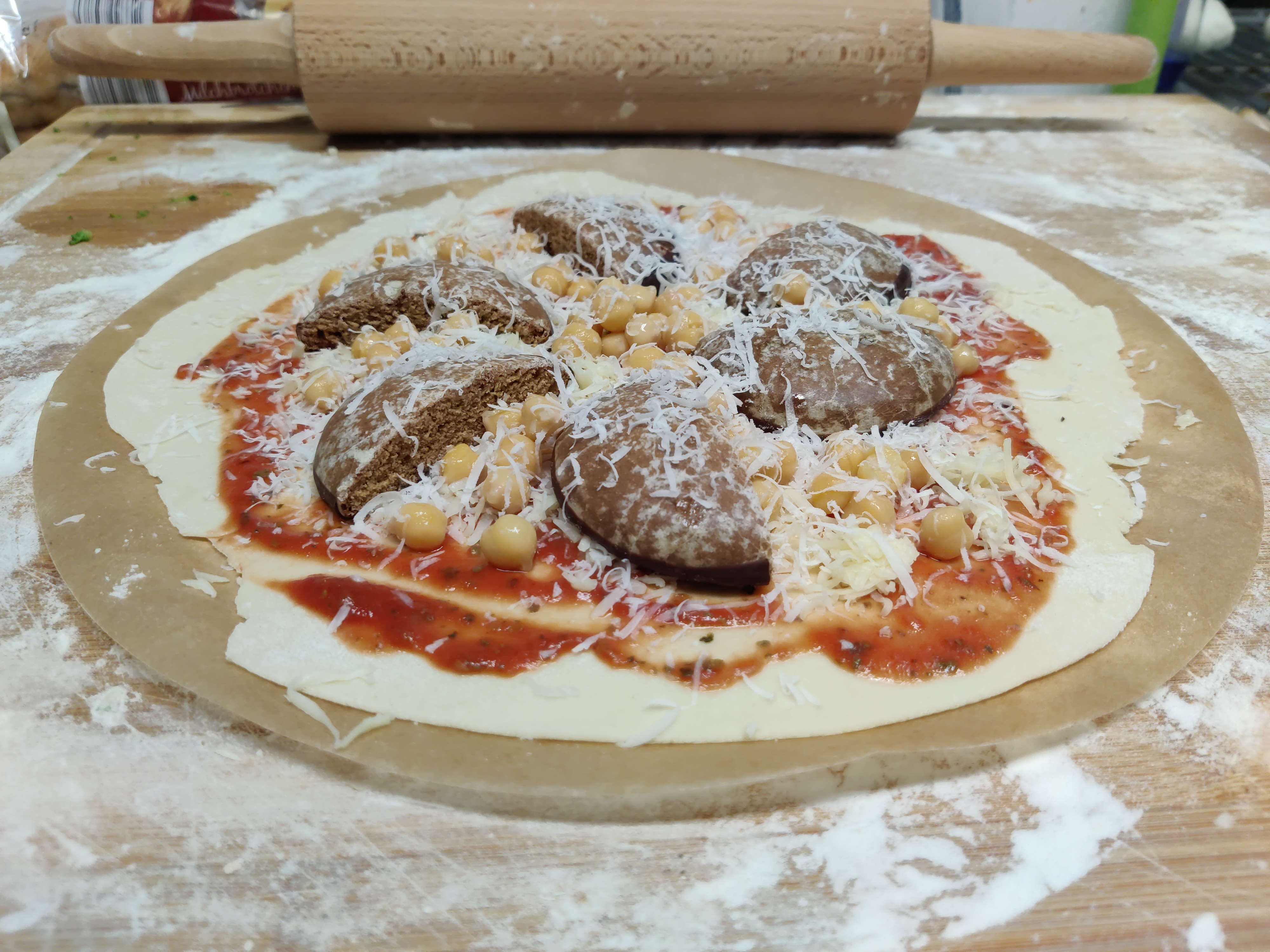 Pizza Lebkuchen-Kichererbsen