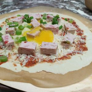 Pizza Pizzaleberkäs-Spiegelei