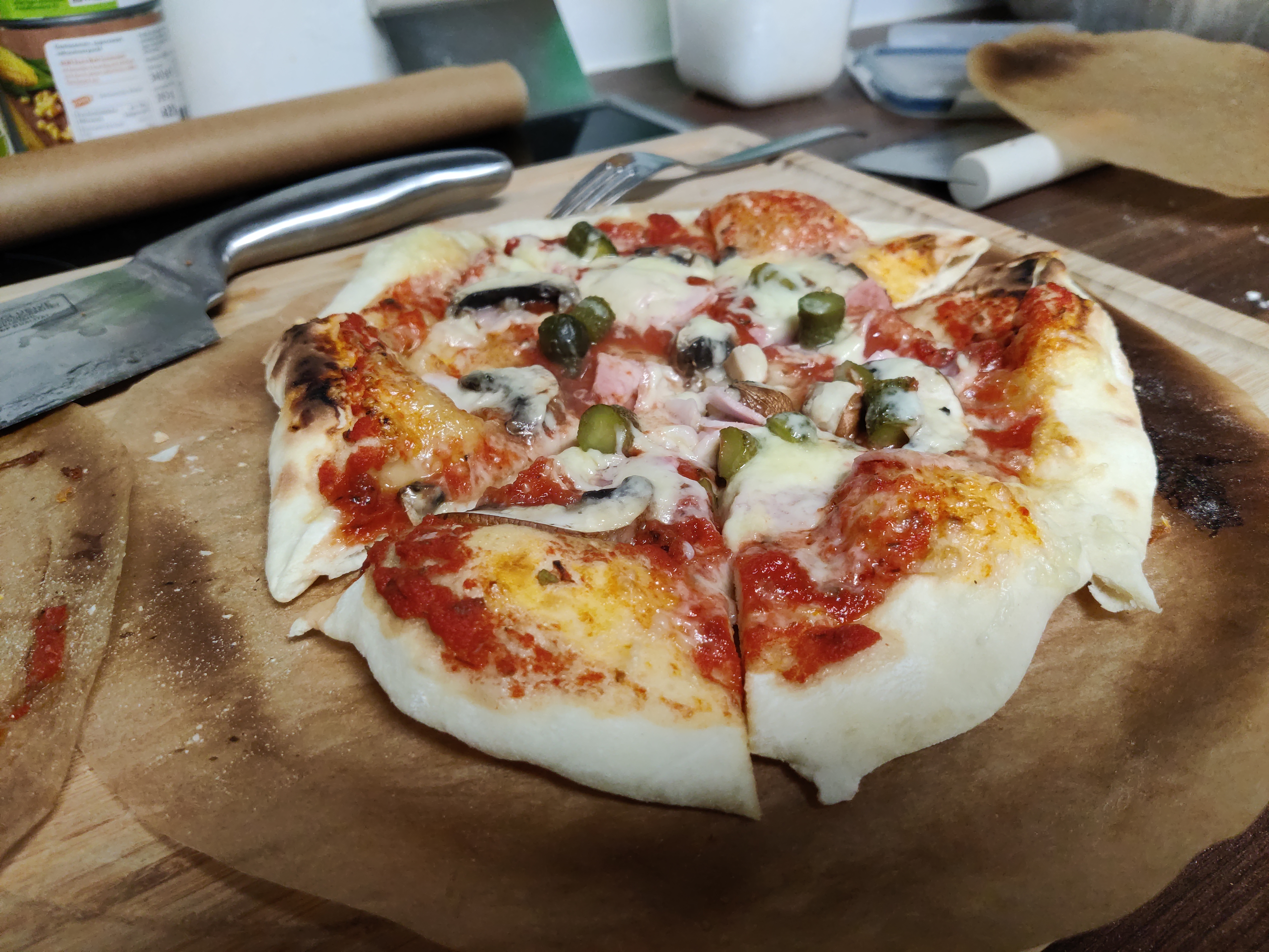Pizza Prosciutto, Funghi e Cetriolo