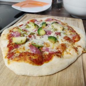 Pizza Rosenkohl