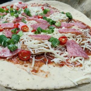 Pizza Stroopwafel-Chili-Frühlingszwiebel
